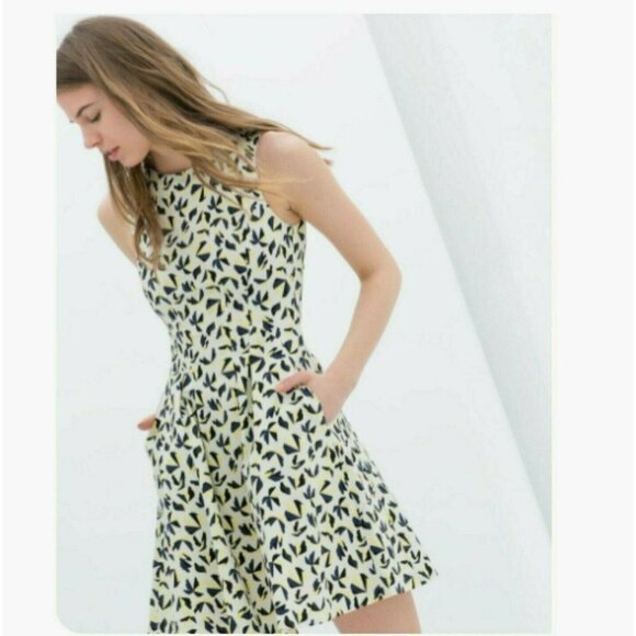 Zara Dresses & Skirts - Zara Trafaluc Women's Tank Dress Sleeveless Box-Pleated Geometric Print Zip S